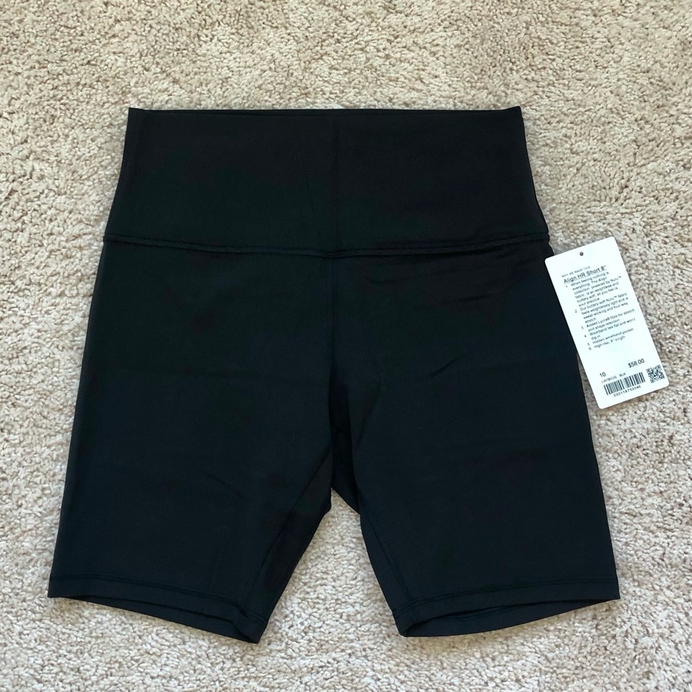 Brand New Lululemon Align High-Rise Short 8” in Black (Size 10)